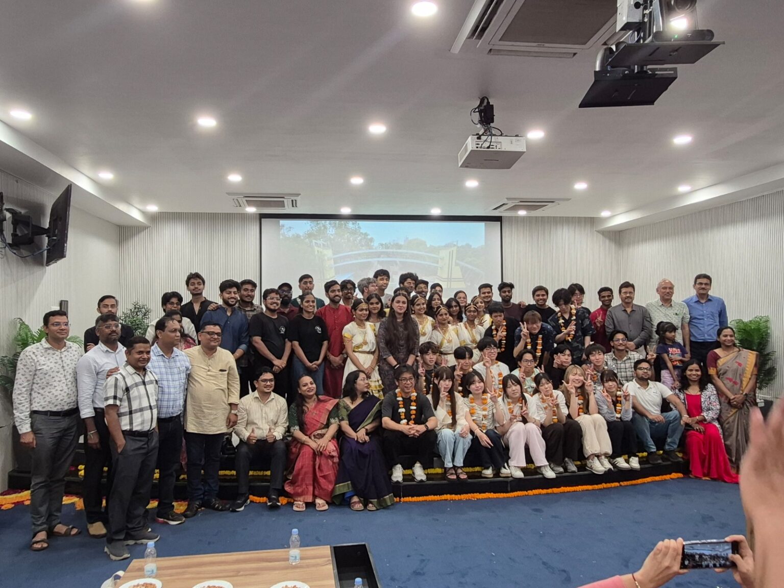 एनआईटी रायपुर में एहिमे विश्वविद्यालय मात्सुयामा, जापान के प्रतिनिधिमंडल का शानदार स्वागत, तीन दिवसीय कल्चरल एंड एकेडेमिक एक्सचेंज के तहत आयोजित किया जा रहा है कार्यक्रम