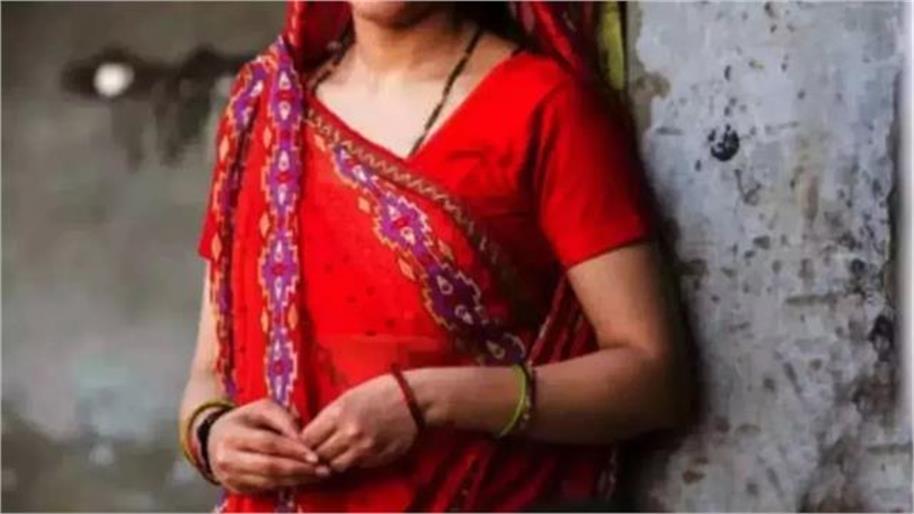 ‘अब जीना नहीं चाहती…’ शराब कारोबारी की बहू ने लगाई फांसी