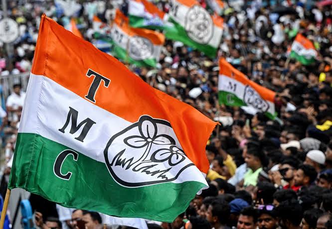 चुनाव चिह्न को लेकर घमासान, उपचुनाव से पहले TMC के दोनों गुट आमने-सामने