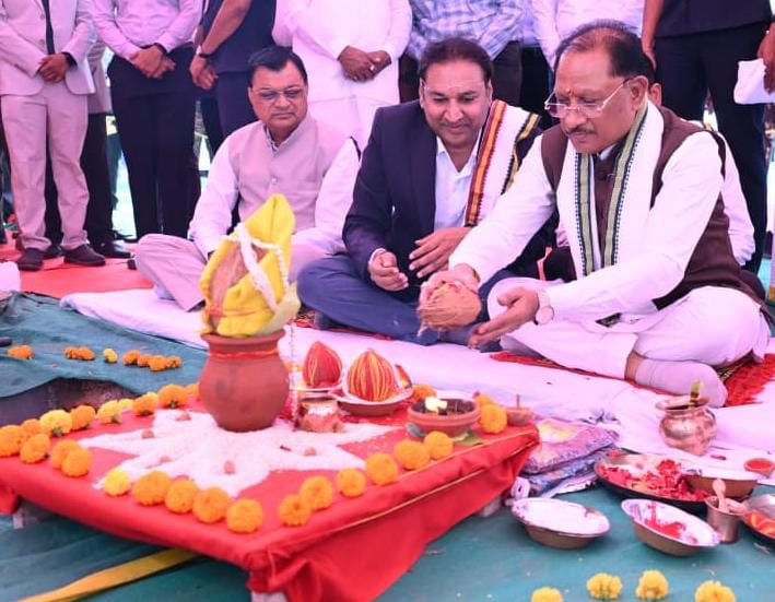 छत्तीसगढ़ में श्रम आधारित उद्योगों को बढ़ावा देकर युवाओं के लिए रोजगार के नए अवसर सृजित कर रही सरकार : मुख्यमंत्री श्री विष्णु देव साय